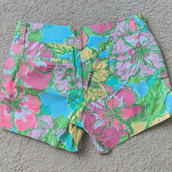 Lilly Pulitzer Callahan Shorts Size 2 - Picture 2 of 4